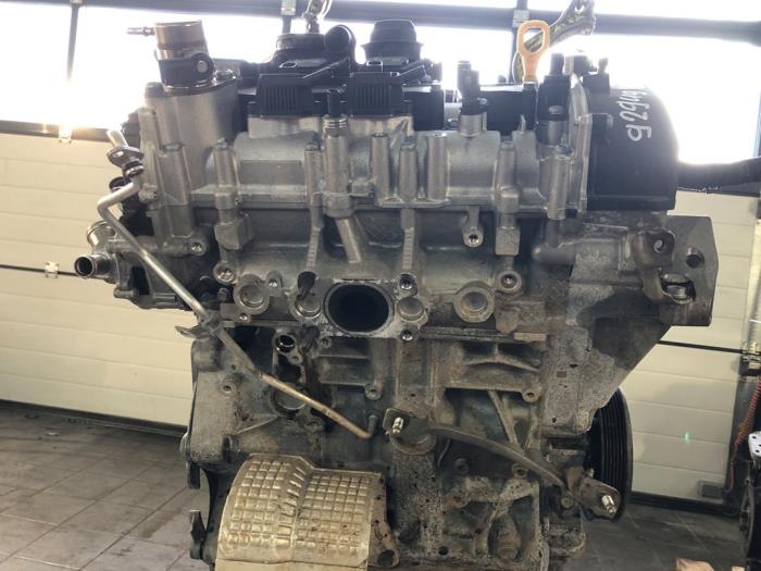 Engine from a Seat Leon Sportstourer (KLF) 1.5 eTSI 16V 2024