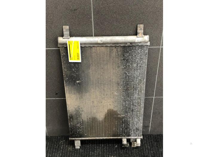 Usagé Radiateur clim Volkswagen Passat Variant (3G5) 2.0 TDI 16V 150 Prix € 93,45 Règlement à la marge proposé par Wessel Parts & Service B.V.