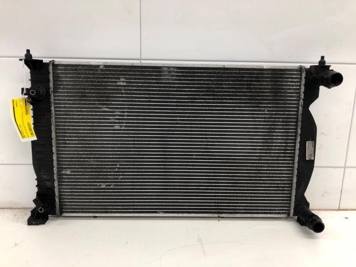 Used Radiator Audi A4 Avant (B7) 2.0 TFSI 20V Price € 72,45 Margin scheme offered by Wessel Parts & Service B.V.
