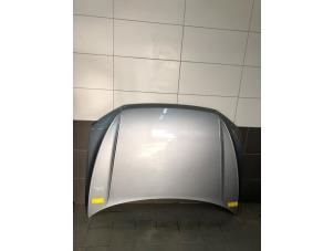 Gebrauchte Motorhaube Volkswagen T-Roc 1.5 TSI Evo BMT 16V Preis € 399,00 Margenregelung angeboten von Autobedrijf G.H. Wessel B.V.