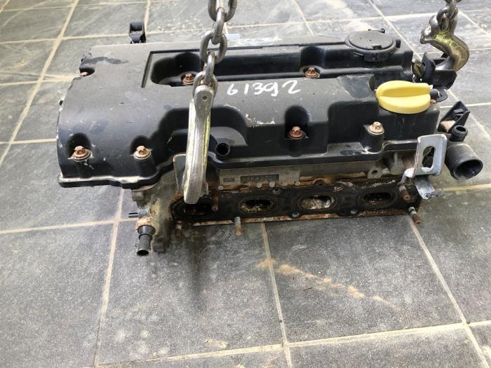Begagnade Topplock Opel Corsa E 1.4 16V Pris € 523,95 Marginaltabell erbjuds av Wessel Parts & Service B.V.