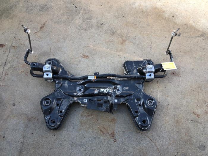 Used Subframe Peugeot 2008 (CU) 1.5 BlueHDi 100 Price € 103,95 Margin scheme offered by Wessel Parts & Service B.V.