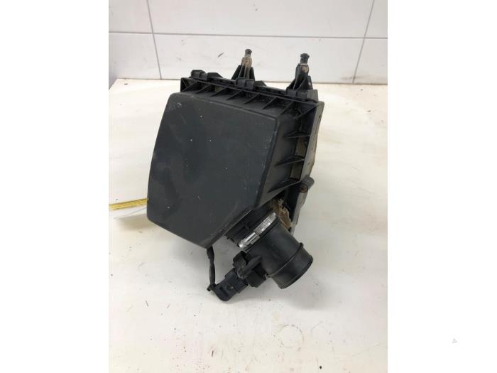 Begagnade Luftfilterhus Opel Corsa E 1.4 16V Pris € 82,95 Marginaltabell erbjuds av Wessel Parts & Service B.V.