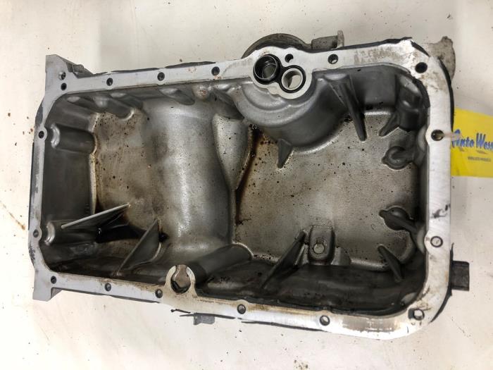 Usagé Couvercle carter Suzuki Vitara Prix € 103,95 Règlement à la marge proposé par Wessel Parts & Service B.V.
