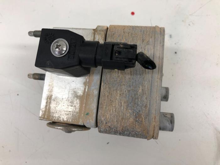 Gebrauchte Ausgleichventil Airco Opel Grandland (X) 1.6 Turbo 16V Hybrid Preis € 61,95 Margenregelung angeboten von Wessel Parts & Service B.V.