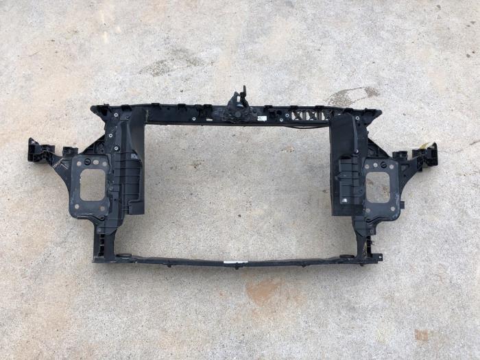 Używane Panel przedni Kia Ceed (CDB5/CDBB) 1.0i T-GDi 12V Cena € 261,45 Procedura marży oferowane przez Wessel Parts & Service B.V.