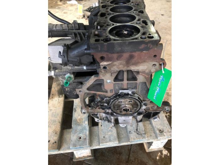 Used Engine crankcase Volkswagen Touran (5T1) 1.6 TDI SCR BlueMotion Technology Price on request offered by Wessel Parts & Service B.V.