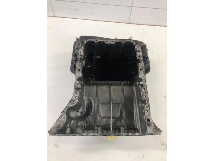Gebrauchte Ölwanne Mercedes Sprinter 3,5t (910.0/910.1/907.1/907.2) 316 CDI 2.1 D RWD Preis € 208,95 Margenregelung angeboten von Wessel Parts & Service B.V.