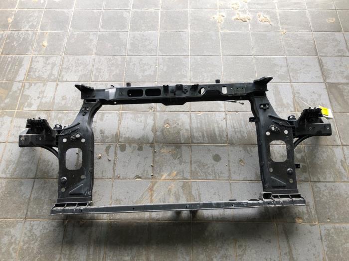 Używane Panel przedni Kia Carens IV (RP) 1.7 CRDi 16V Cena € 313,95 Procedura marży oferowane przez Wessel Parts & Service B.V.