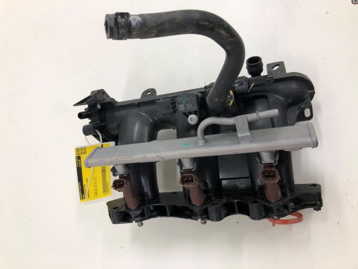 Begagnade Insugsrör Nissan Micra (K14) 1.0 IG-T 100 Pris € 156,45 Marginaltabell erbjuds av Wessel Parts & Service B.V.