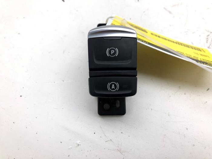 Gebrauchte Handbremse Schalter Renault Zoé (AG) R135 Preis € 30,45 Margenregelung angeboten von Wessel Parts & Service B.V.