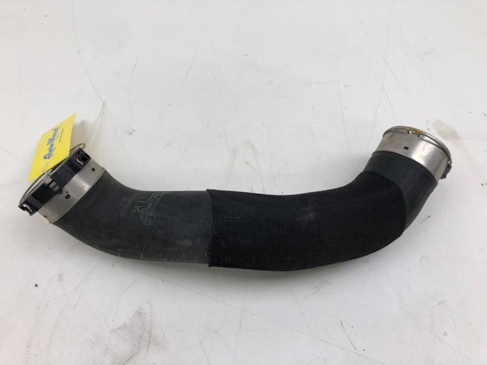 Gebrauchte Intercooler Schlauch BMW X1 (F48) sDrive 20i 2.0 16V Twin Power Turbo Preis € 40,95 Margenregelung angeboten von Wessel Parts & Service B.V.