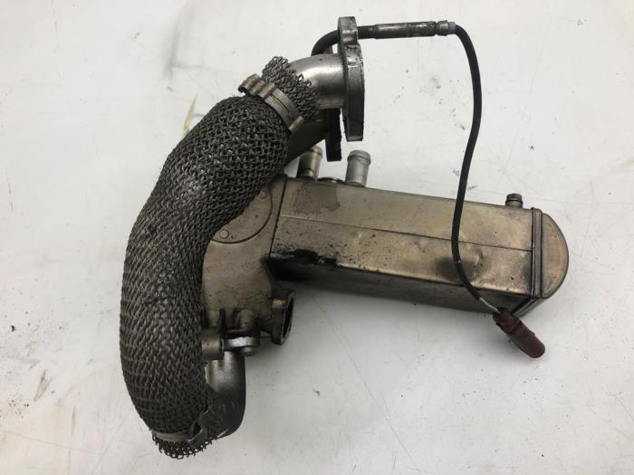 Używane Chlodnica EGR Porsche Cayenne II (92A) 4.2 S Diesel V8 32V Cena € 131,25 Procedura marży oferowane przez Wessel Parts & Service B.V.