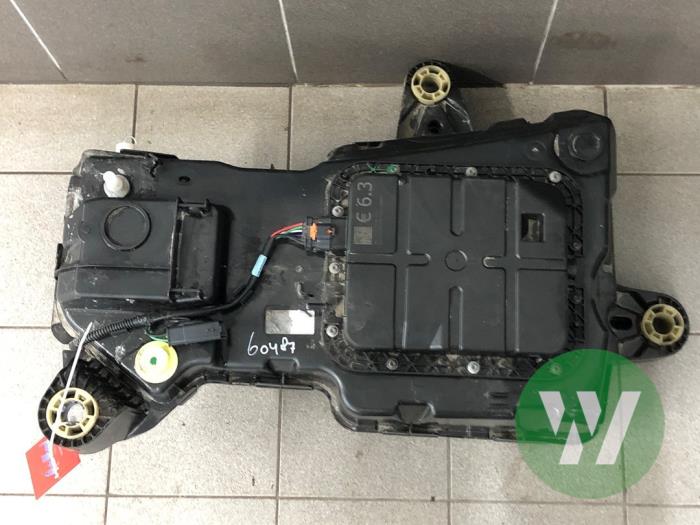 Gebrauchte Adblue Tank Opel Combo Cargo 1.5 CDTI 130 Preis € 523,95 Margenregelung angeboten von Wessel Parts & Service B.V.