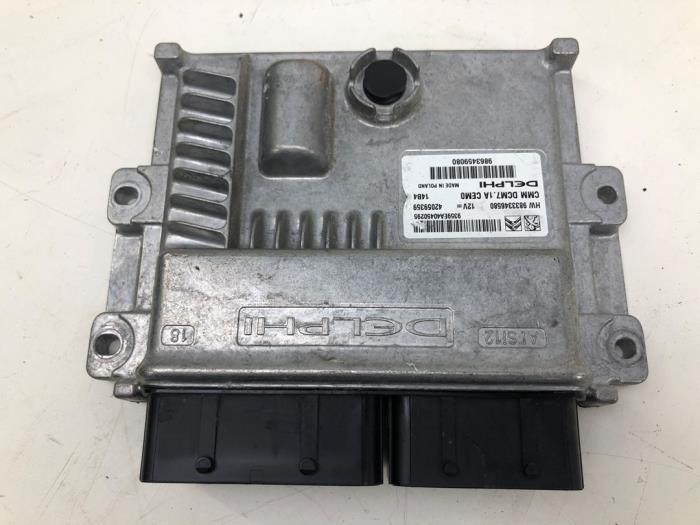 Used Engine management computer Opel Vivaro 2.0 Diesel 145 Price € 236,25 Margin scheme offered by Wessel Parts & Service B.V.