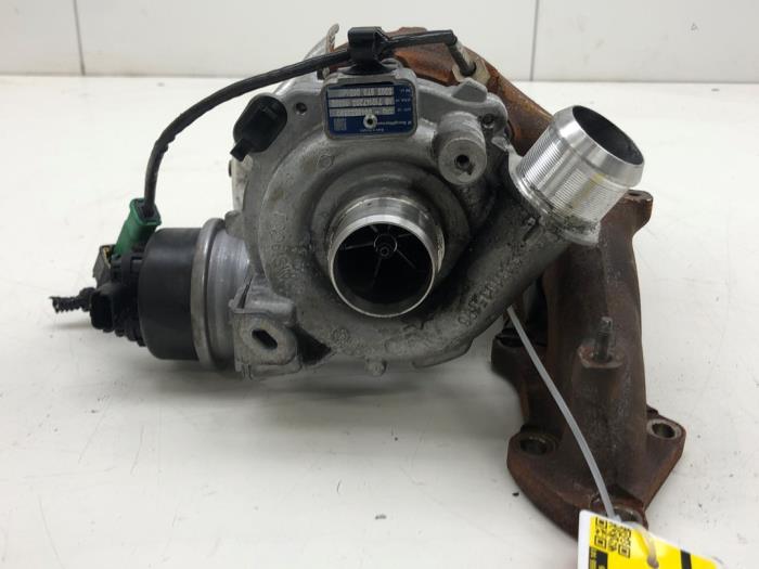 Gebrauchte Turbo Opel Vivaro 2.0 Diesel 145 Preis € 313,95 Margenregelung angeboten von Wessel Parts & Service B.V.