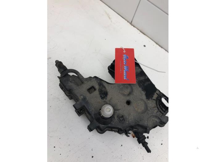 Used Additive tank Opel Vivaro 2.0 Diesel 145 Price € 183,75 Margin scheme offered by Wessel Parts & Service B.V.