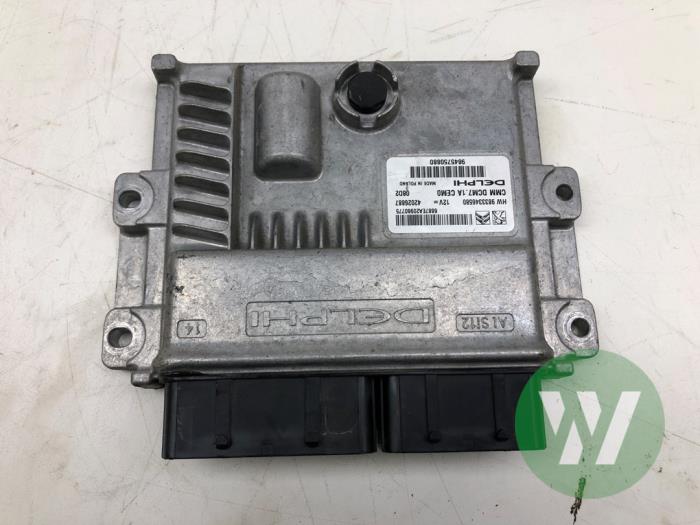 Used Engine management computer Opel Vivaro 2.0 Diesel 145 Price € 236,25 Margin scheme offered by Wessel Parts & Service B.V.