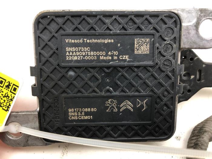 Usados Sensor Nox Opel Vivaro 2.0 Diesel 145 Precio € 131,25 Norma de margen ofrecido por Wessel Parts & Service B.V.