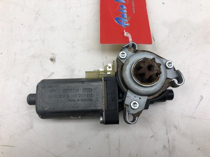 Używane Silnik dachu cabrio Opel Astra H Twin Top (L67) 1.8 16V Cena € 72,45 Procedura marży oferowane przez Wessel Parts & Service B.V.