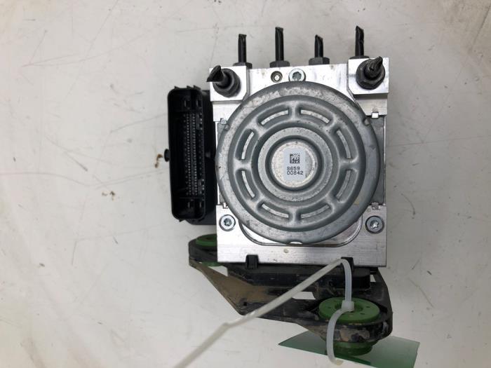 Begagnade ABS-pump Seat Leon Sportstourer (KLF) 1.5 eTSI 16V Pris € 103,95 Marginaltabell erbjuds av Wessel Parts & Service B.V.