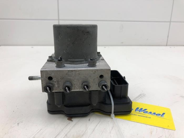 Usagé Bloc ABS Peugeot Boxer (U9) 2.0 BlueHDi 110 Prix € 261,45 Règlement à la marge proposé par Wessel Parts & Service B.V.
