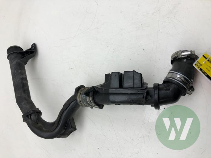 Gebrauchte Intercooler Rohr Opel Vivaro 2.0 Diesel 145 Preis € 40,95 Margenregelung angeboten von Wessel Parts & Service B.V.