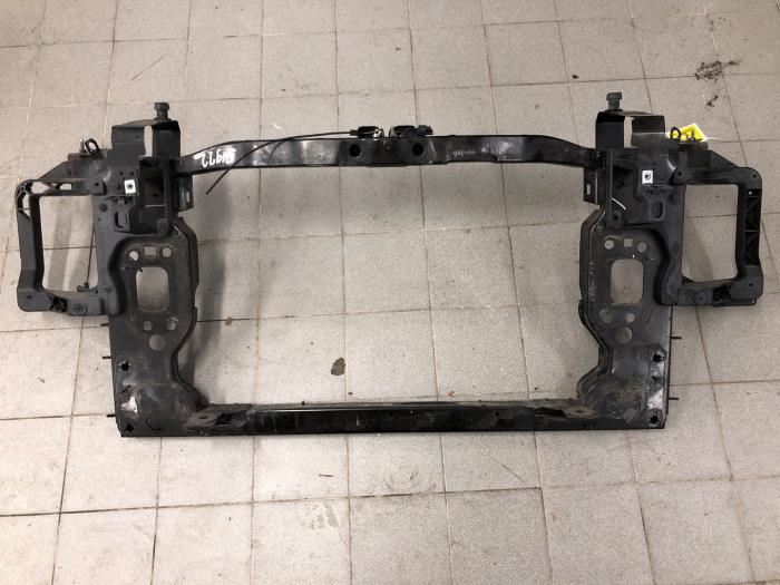 Używane Panel przedni Jeep Cherokee (KL) 2.2 Multijet II 16V 4x4 Cena € 471,45 Procedura marży oferowane przez Wessel Parts & Service B.V.