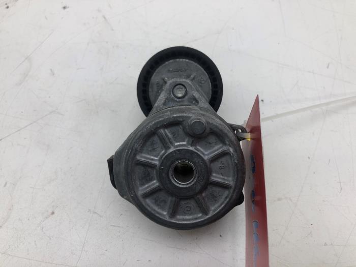 Usados Rodillo tensor correa múltiple Opel Corsa F (UB/UH/UP) 1.2 Turbo 12V 100 Precio € 30,45 Norma de margen ofrecido por Wessel Parts & Service B.V.