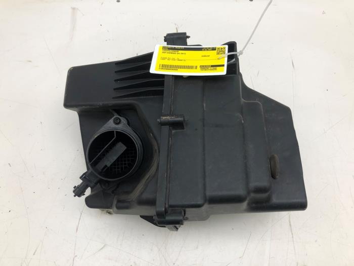 Begagnade Luftfilterhus Jeep Cherokee (KL) 2.2 Multijet II 16V 4x4 Pris € 156,45 Marginaltabell erbjuds av Wessel Parts & Service B.V.