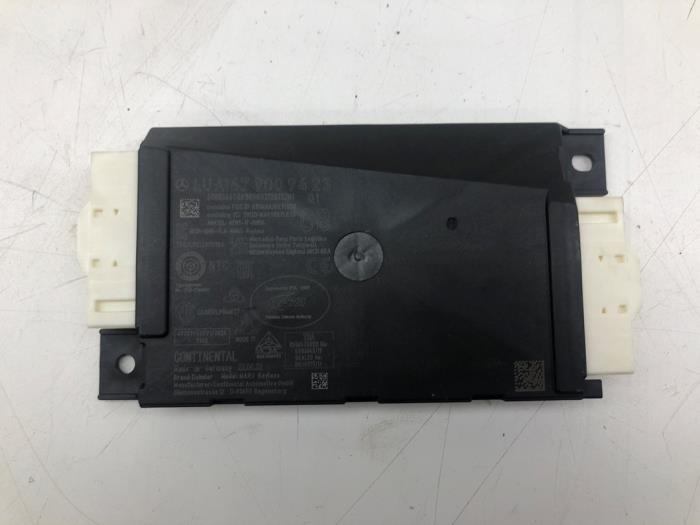 Używane Modul keyless vehicle Mercedes B (W247) 1.3 B-250 e Turbo 16V Cena € 72,45 Procedura marży oferowane przez Wessel Parts & Service B.V.