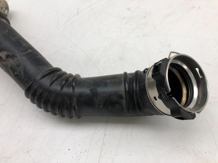 Gebrauchte Intercooler Rohr Mercedes B (W247) 1.3 B-250 e Turbo 16V Preis € 72,45 Margenregelung angeboten von Wessel Parts & Service B.V.