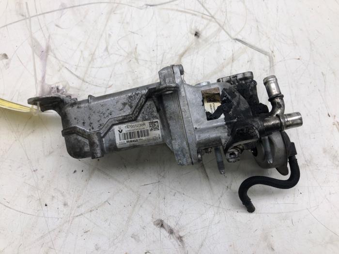 Używane Chlodnica EGR Renault Master III (EV/HV/UV/VA/VB/VD/VF/VG/VJ) 2.3 dCi 150 16V FWD Cena € 131,25 Procedura marży oferowane przez Wessel Parts & Service B.V.