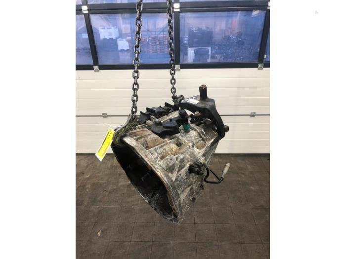 Gebrauchte Getriebe Renault Master III (EV/HV/UV/VA/VB/VD/VF/VG/VJ) 2.3 dCi 150 16V FWD Preis auf Anfrage angeboten von Wessel Parts & Service B.V.