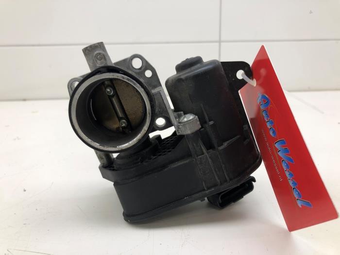 Usagé Boitier papillon Opel Corsa F (UB/UH/UP) 1.2 12V 75 Prix € 40,95 Règlement à la marge proposé par Wessel Parts & Service B.V.