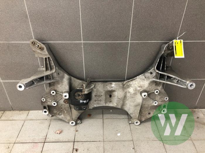 Used Subframe Jeep Cherokee (KL) 2.2 Multijet II 16V 4x4 Price € 628,95 Margin scheme offered by Wessel Parts & Service B.V.