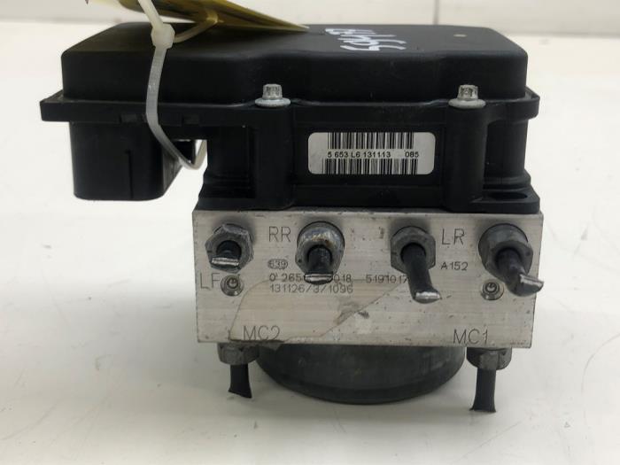 Begagnade ABS-pump Fiat Punto III (199) 0.9 TwinAir Turbo 100 Pris € 40,95 Marginaltabell erbjuds av Wessel Parts & Service B.V.