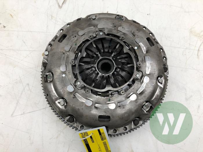 Used Flywheel Volkswagen Passat Variant (365) 2.0 TDI 16V 140 Price € 208,95 Margin scheme offered by Wessel Parts & Service B.V.