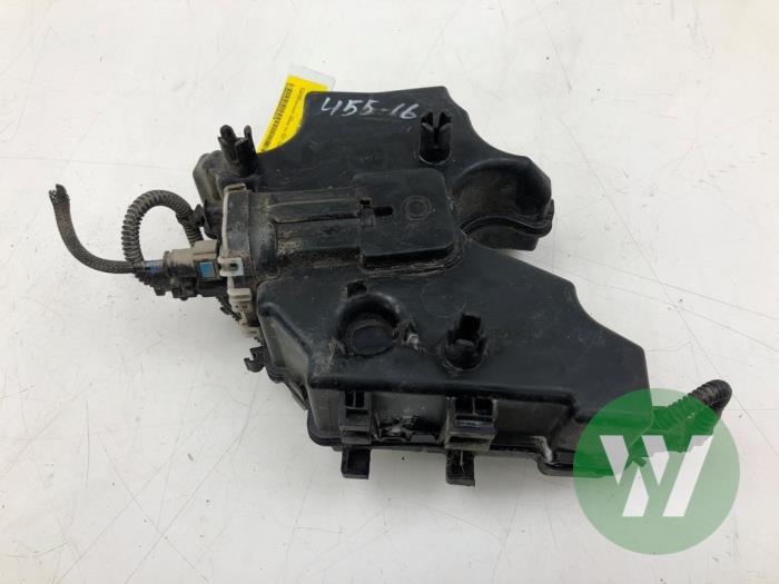 Used Additive tank Toyota ProAce 2.0 D-4D 177 16V Worker Price € 261,45 Margin scheme offered by Wessel Parts & Service B.V.