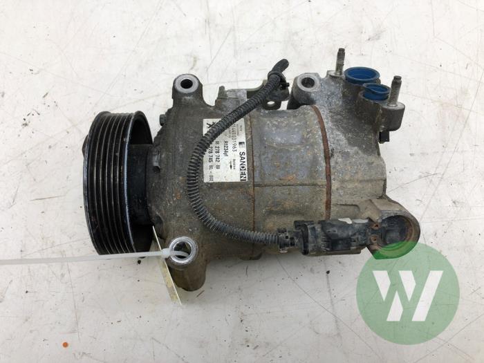 Usagé Pompe clim Toyota ProAce 2.0 D-4D 177 16V Worker Prix € 183,75 Règlement à la marge proposé par Wessel Parts & Service B.V.