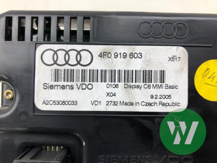 Innerdisplay från en Audi A6 Avant Quattro (C6) 2.7 TDI V6 24V 2005