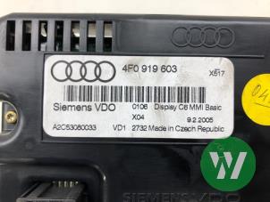 Innerdisplay från en Audi A6 Avant Quattro (C6) 2.7 TDI V6 24V 2005