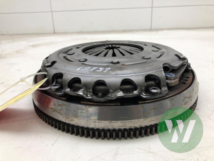 Gebrauchte Schwungrad Opel Astra L Sports Tourer (F4/FC/FN/FR) 1.2 Turbo 130 12V Preis € 156,45 Margenregelung angeboten von Wessel Parts & Service B.V.