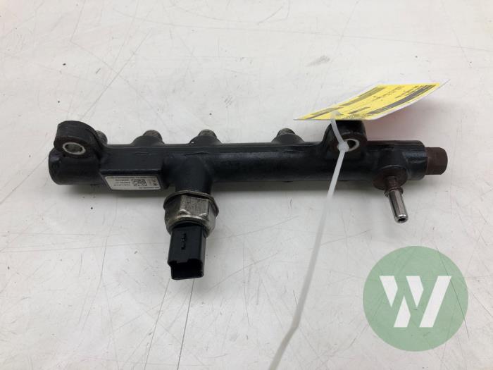 Usagé Système d'injection Opel Vivaro 2.0 Diesel 145 Prix € 51,45 Règlement à la marge proposé par Wessel Parts & Service B.V.