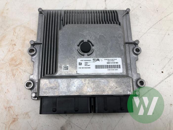 Używane Komputer sterowania silnika Opel Astra L Sports Tourer (F4/FC/FN/FR) 1.2 Turbo 110 12V Cena € 156,45 Procedura marży oferowane przez Wessel Parts & Service B.V.