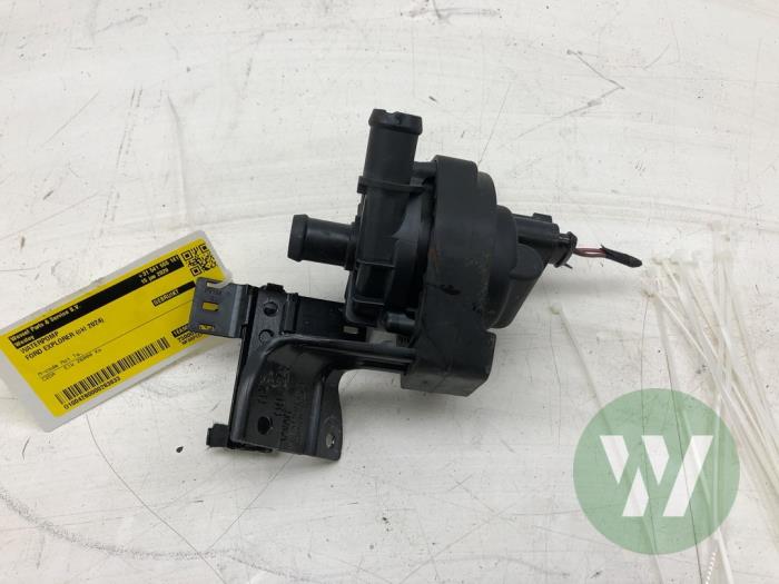 Begagnade Vattenpump Ford Explorer (CX740) Extended Range AWD 77/79 kWh Pris € 51,45 Marginaltabell erbjuds av Wessel Parts & Service B.V.