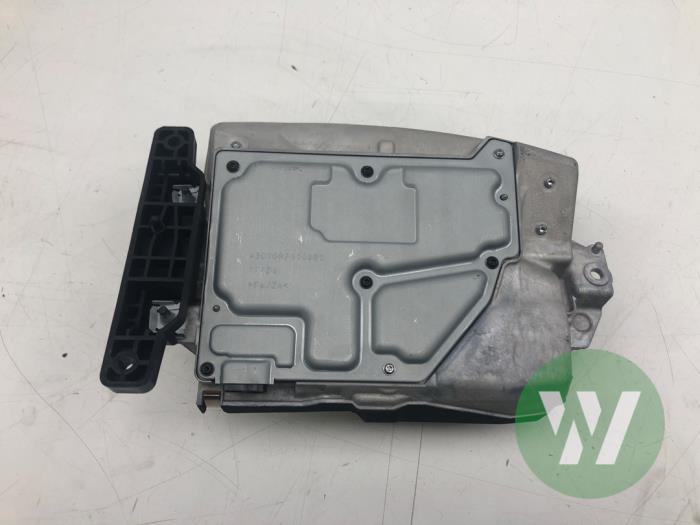 Usados Pantalla Head-up Ford Explorer (CX740) Extended Range AWD 77/79 kWh Precio € 471,45 Norma de margen ofrecido por Wessel Parts & Service B.V.