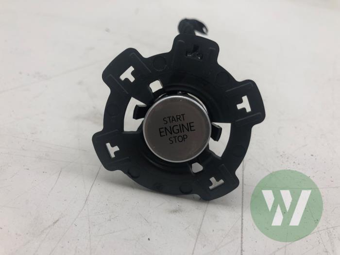 Używane Przelacznik Start/Stop Ford Explorer (CX740) Extended Range AWD 77/79 kWh Cena € 26,25 Procedura marży oferowane przez Wessel Parts & Service B.V.