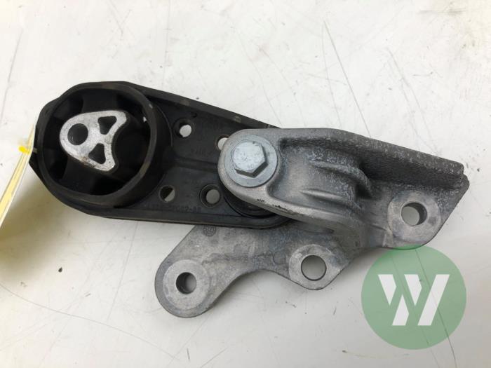 Used Engine mount Ford Puma 1.0 Ti-VCT EcoBoost mHEV 12V Price € 36,75 Margin scheme offered by Wessel Parts & Service B.V.