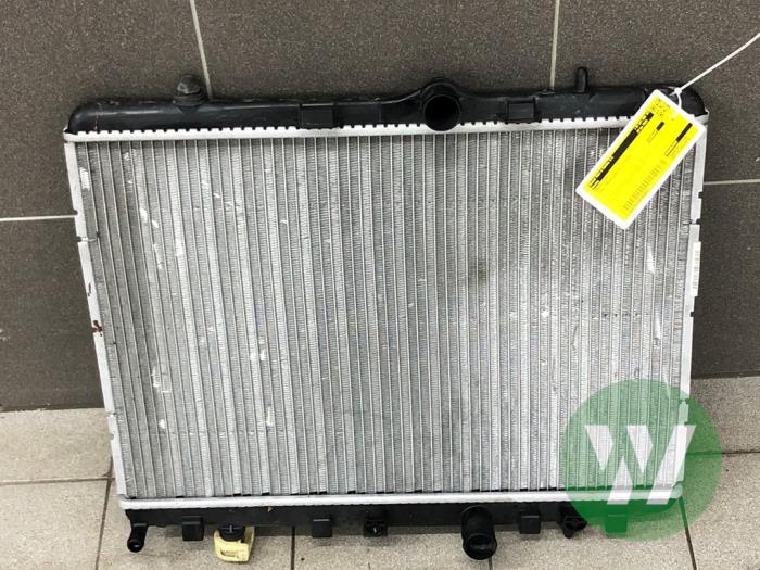 Usagé Radiateur Opel Crossland (X) 1.2 Turbo 12V Prix € 40,95 Règlement à la marge proposé par Wessel Parts & Service B.V.